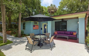 Folly Vacation 202 Beach Bungalow with all-new amenities
